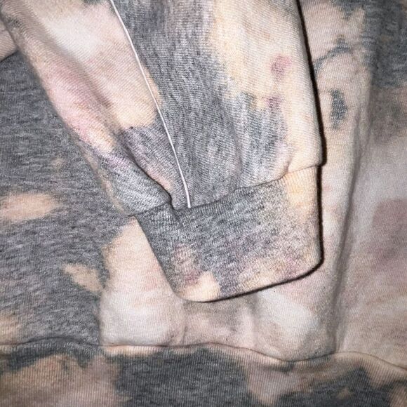 Levi’s Cropped Sweatshirt Wmn Sz L Gray Pink Tie Dye Long Sleeve Crew Hippie EUC - Picture 4 of 9